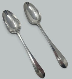 Par de cucharas antiguas de plata de ley de Dublín (Irlanda) para servir salsa, de John Pittar, 1780