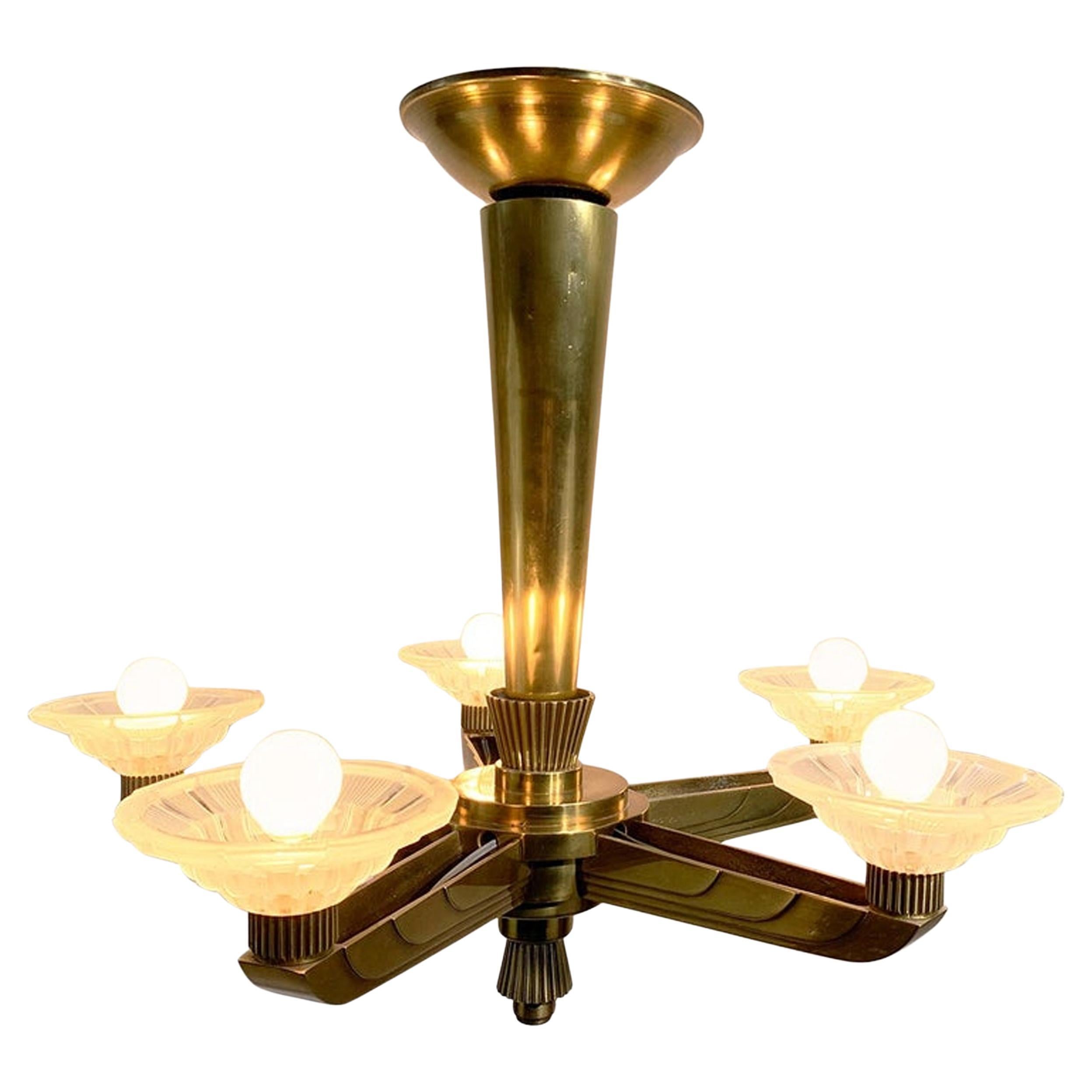 Exceptional Hettier 
Vincent French Art Deco Chandelier, Circa 1930 For Sale