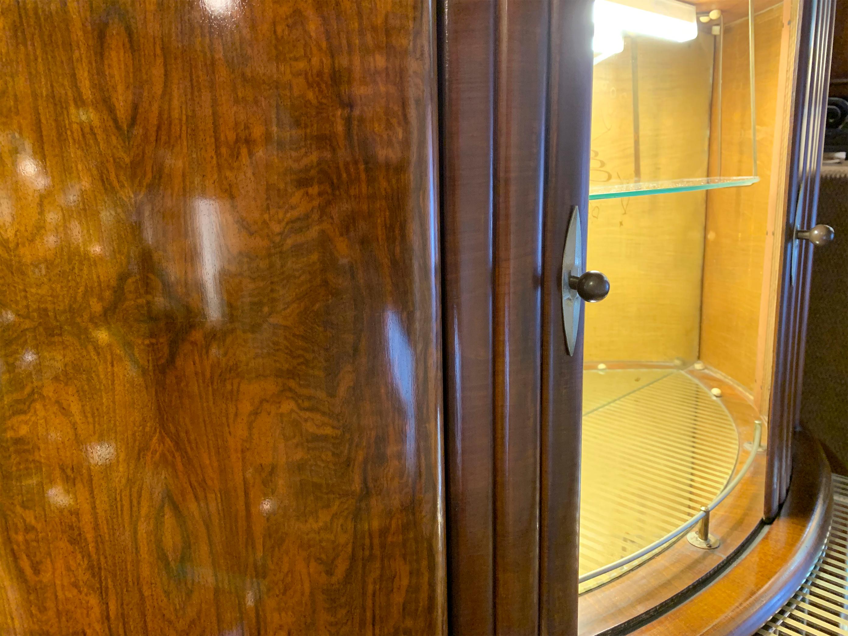 Art Deco Dry Bar Cabinet, circa 1930's For Sale 1