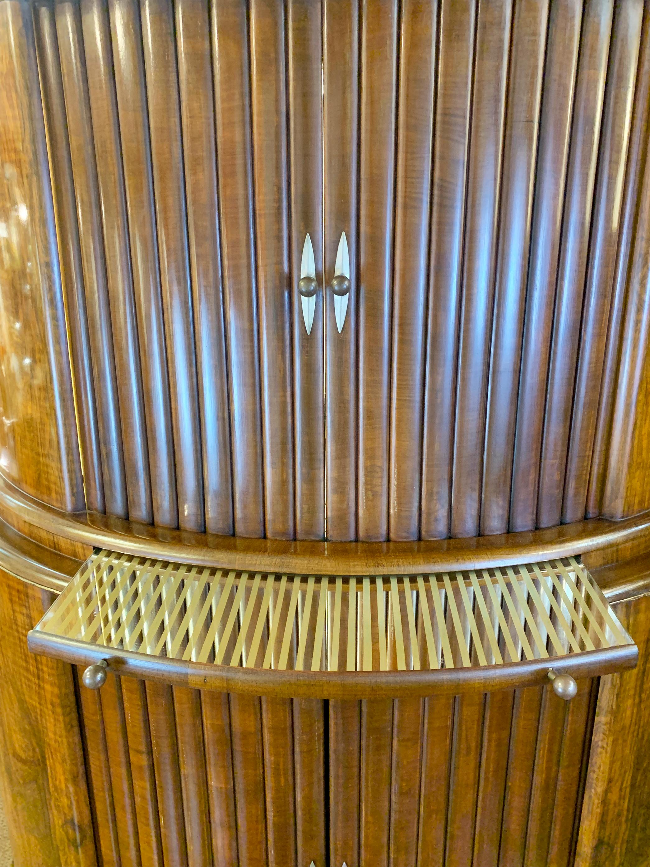 Art Deco Dry Bar Cabinet, circa 1930's For Sale 4