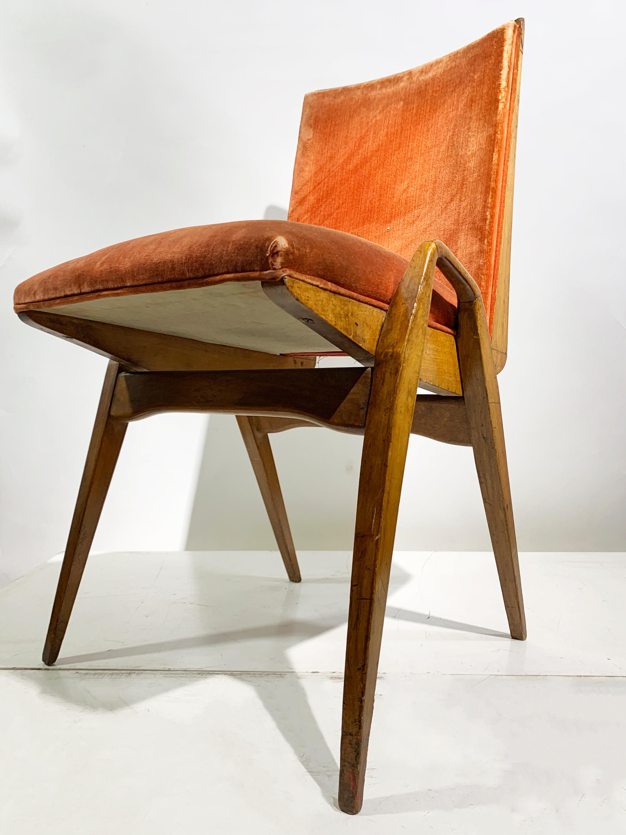 Maurice Pré Juego de 4 Sillas de Comedor Modernas de Mediano Siglo COM, Francia, Años 50 Tela en venta