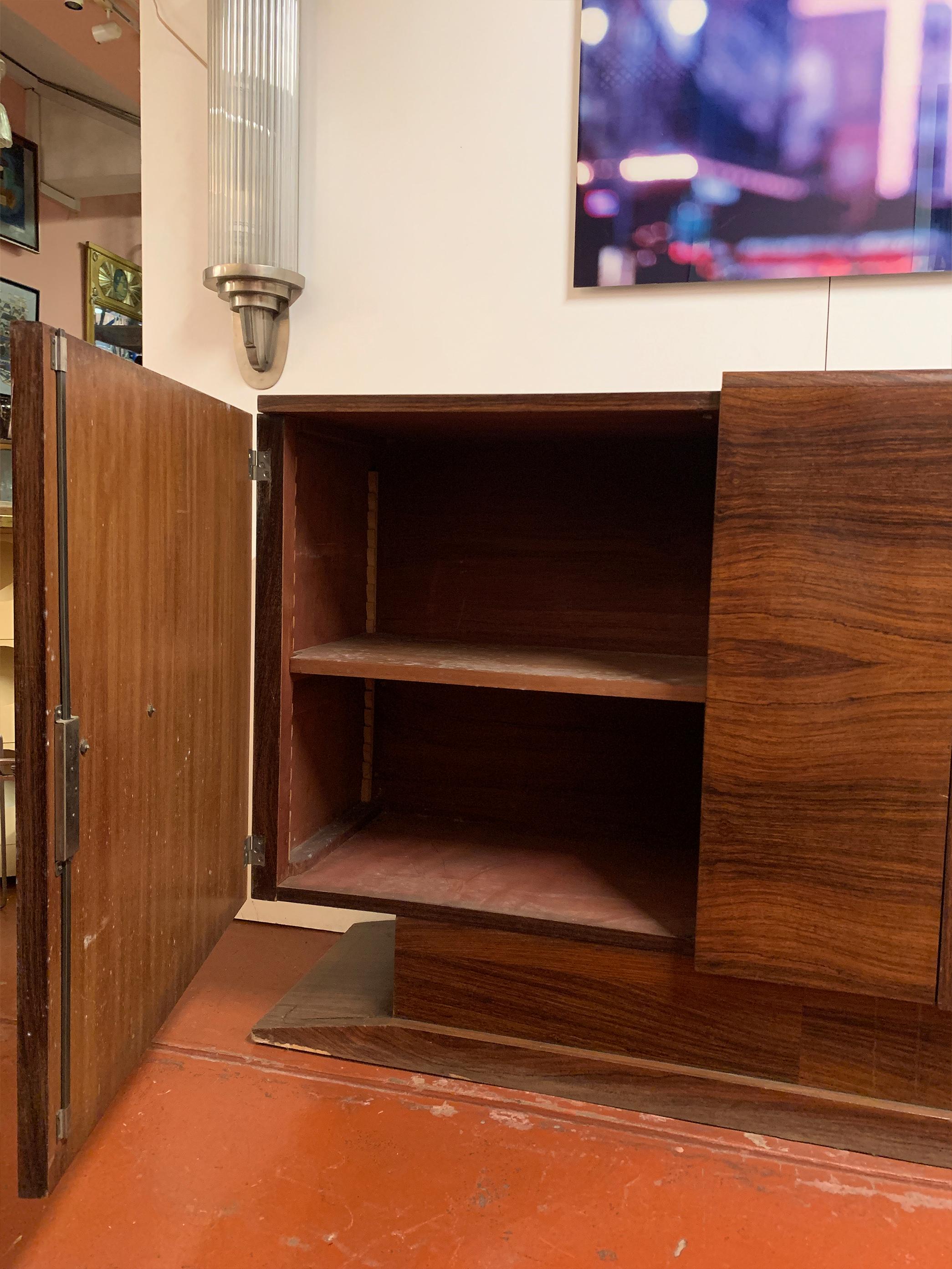 XX secolo Credenza Art Deco francese in ebano Macassar, CIRCA 1930 in vendita