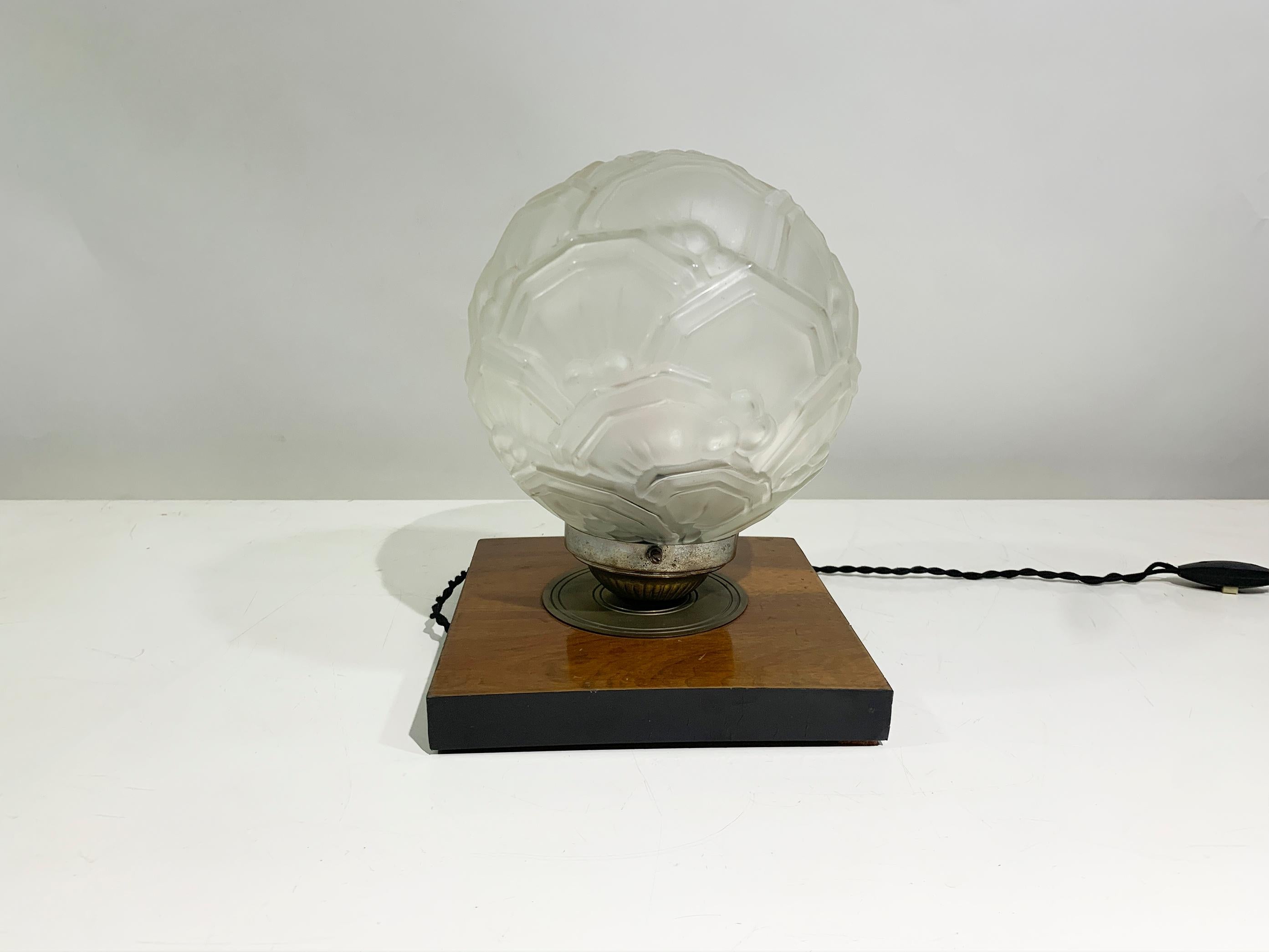 Bronze Mid 20th Century French Art Deco Table Lamp/ Globe, Circa 1930 For Sale