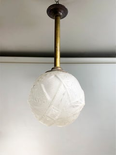 French Art Deco Frosted Glass Spherical Pendant by Muller Frères Lunéville