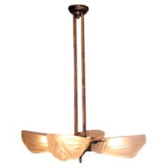 Art-Déco-Kronleuchter aus Milchglas und Bronze, signiert „Francis Hubens“, 1930er Jahre