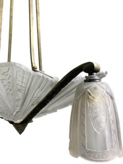 Lustre Art déco français en verre dépoli et laiton, signé Frontisi, vers 1930