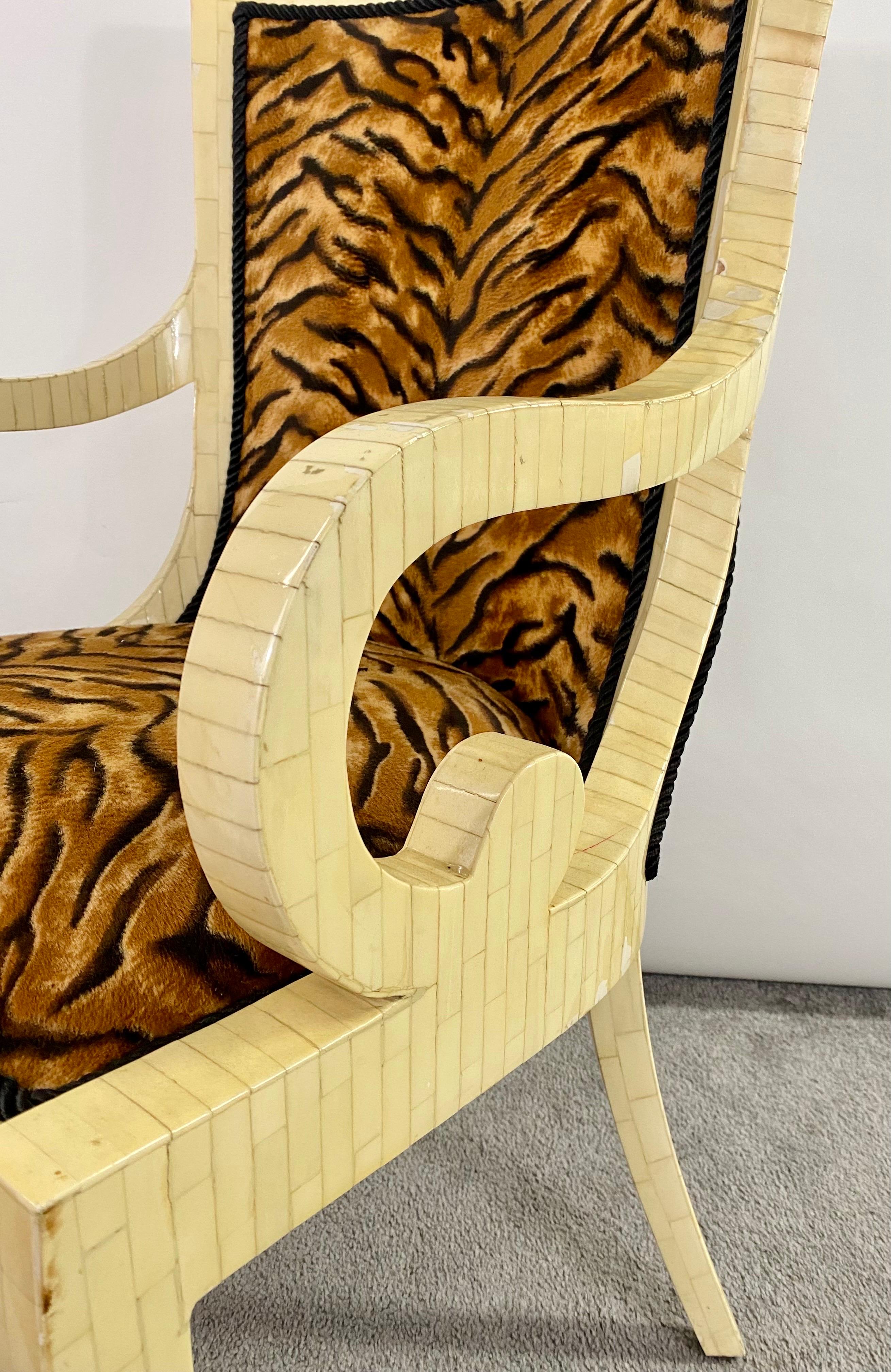 Chaise longue ou fauteuil en os blanc cassé Enrique Garcel, une paire  en vente 4