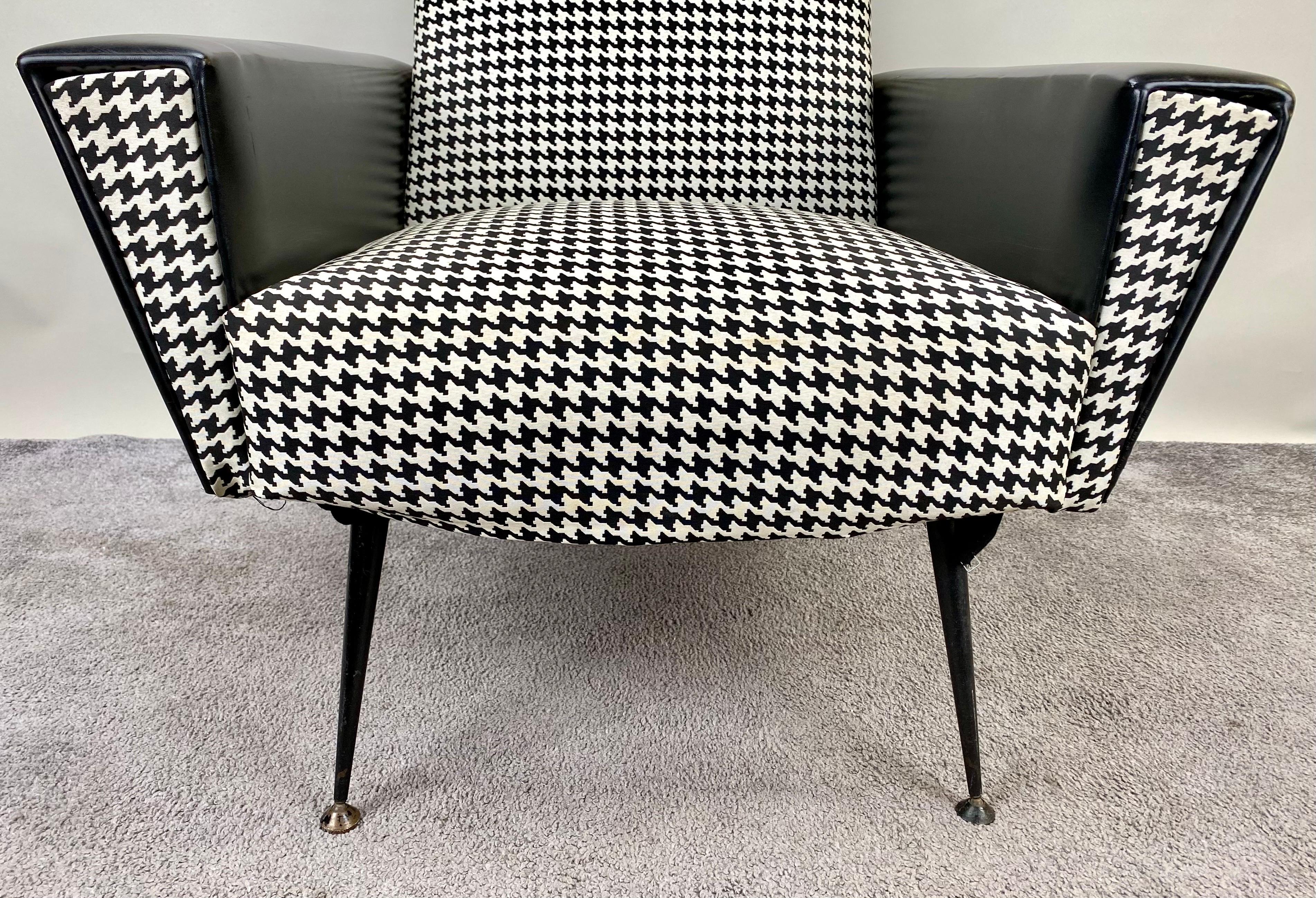 Unknown Mid-Century Modern Armchair or Lounge Chair Black and White, 1960s For Sale