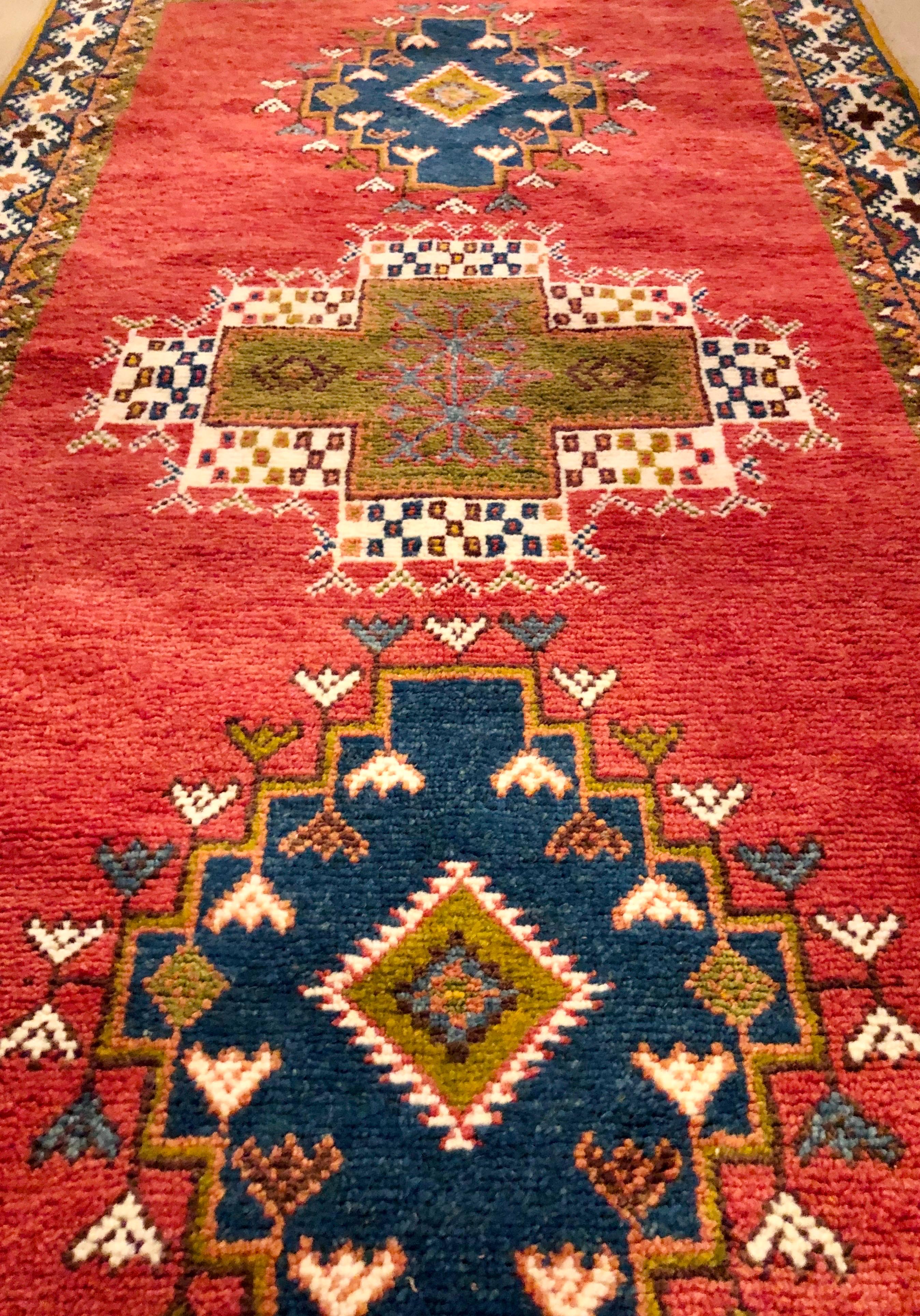 Vintage Tribal Moroccan Red Rug or Carpet  In Good Condition For Sale In Plainview, NY