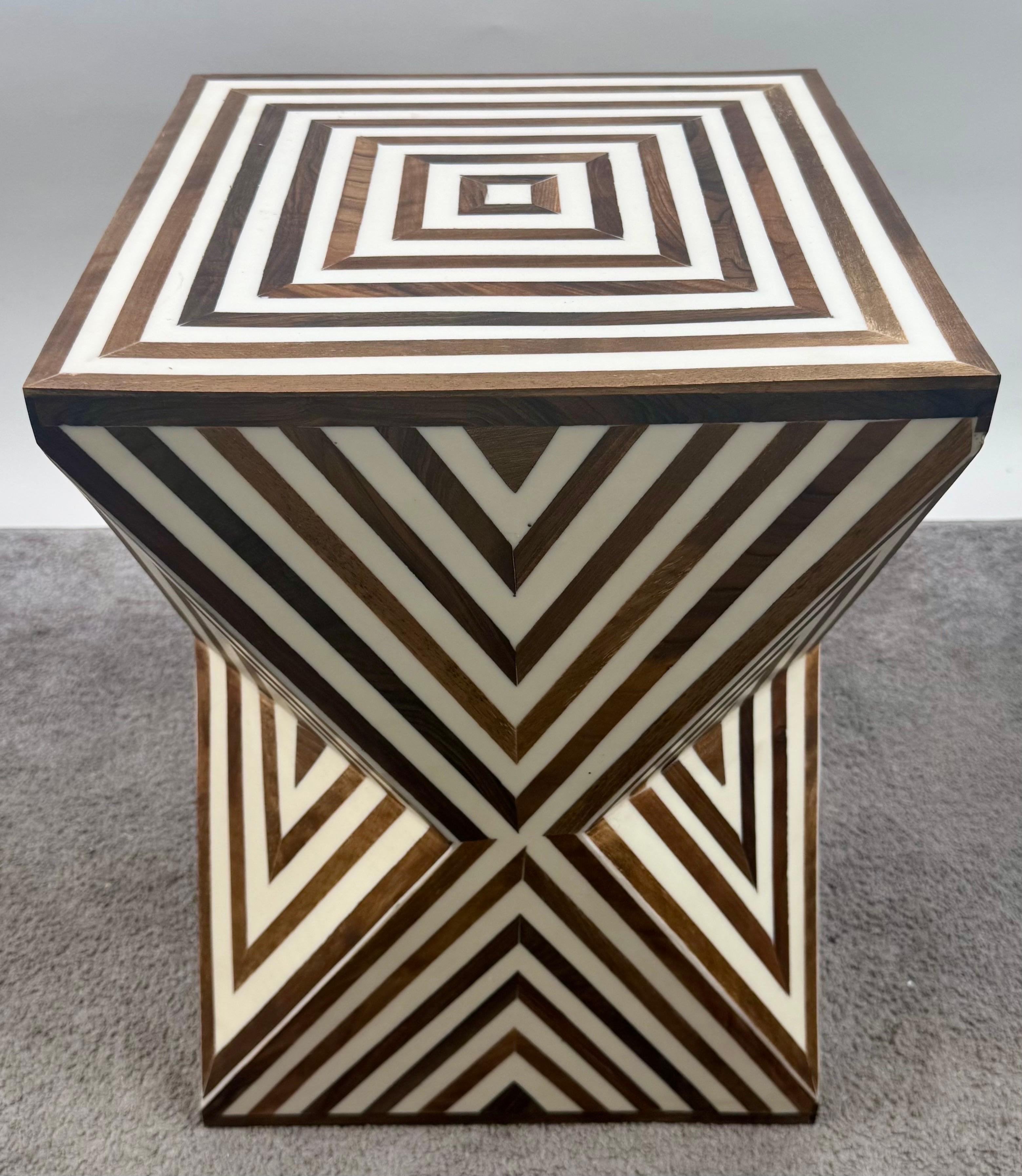 Art Deco Style Sculptural White & walnut Resin Side or End Table, a Pair For Sale 6