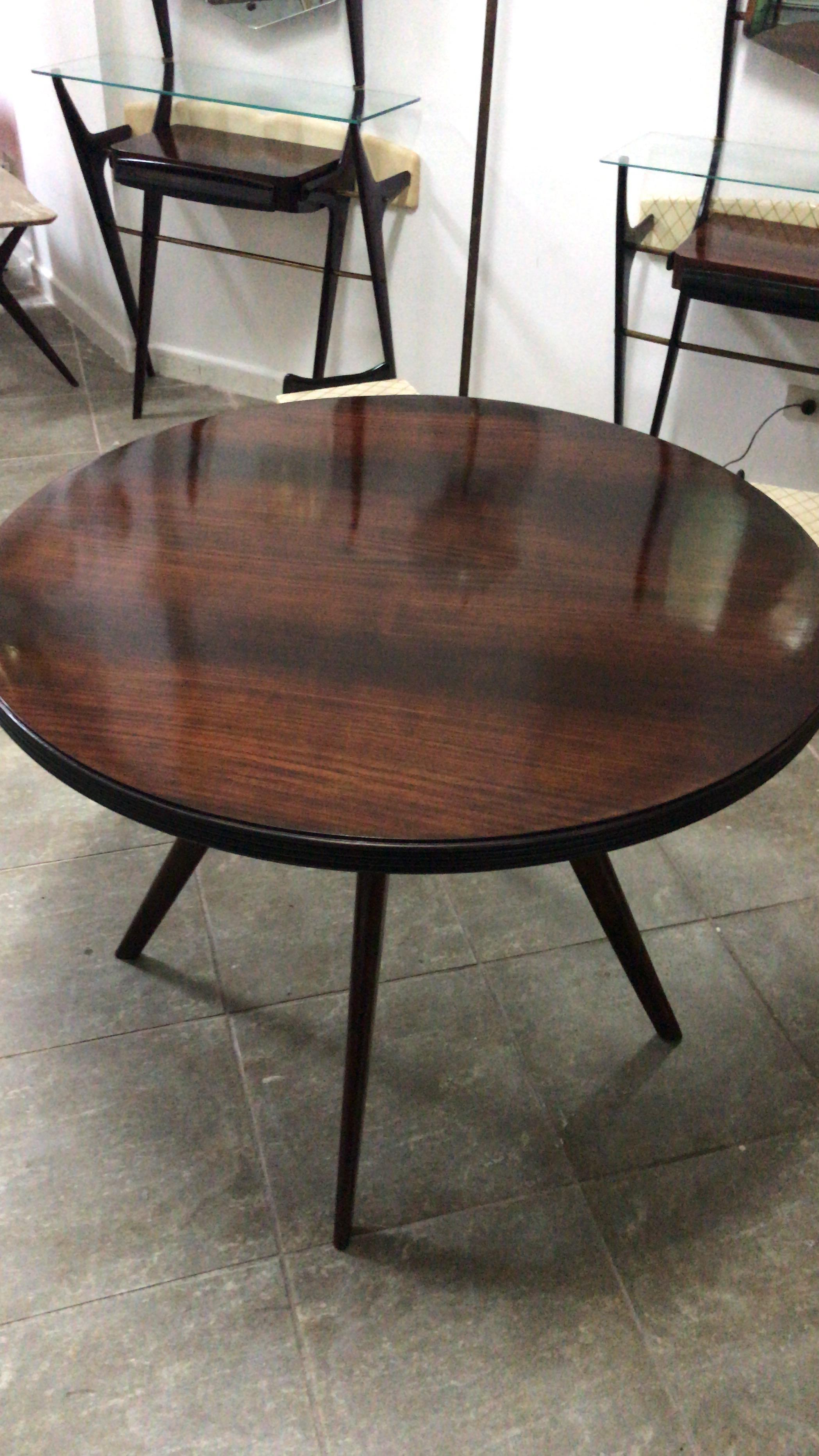 Round Dining Table 1950s Ico Parisi Rosewood In Good Condition In Palermo, Palermo