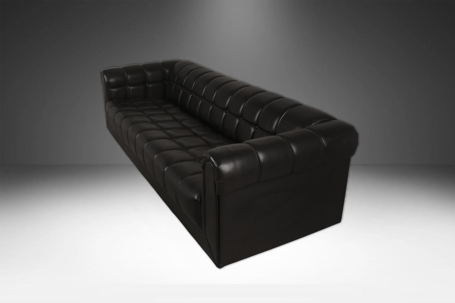 American Mid-Century Black Leather Tufted Sofa Edward Wormley for Dunbar Style For Sale