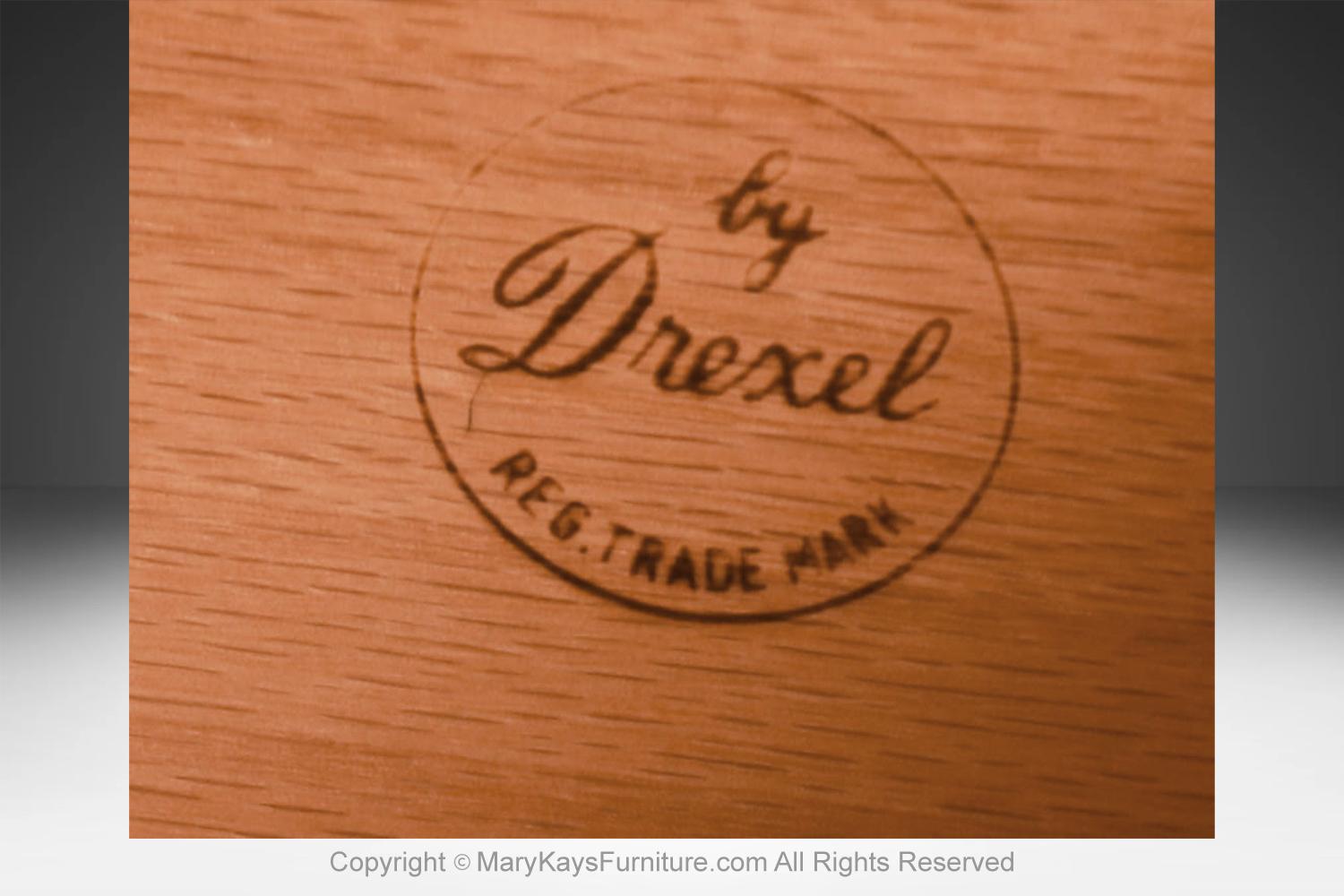 Americano Comò di metà secolo Drexel Declaration Kipp Stewart in vendita