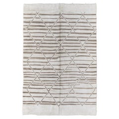 Tribal Moroccan Rug Middle Atlas Tribe