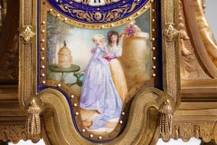 Set di orologio in bronzo dorato francese e porcellana in stile Sèvres, XIX secolo