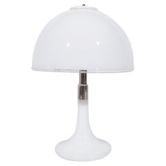 Grande lampe de table italienne en verre blanc de Murano en forme de champignon, avec finitions chromées, années 1970