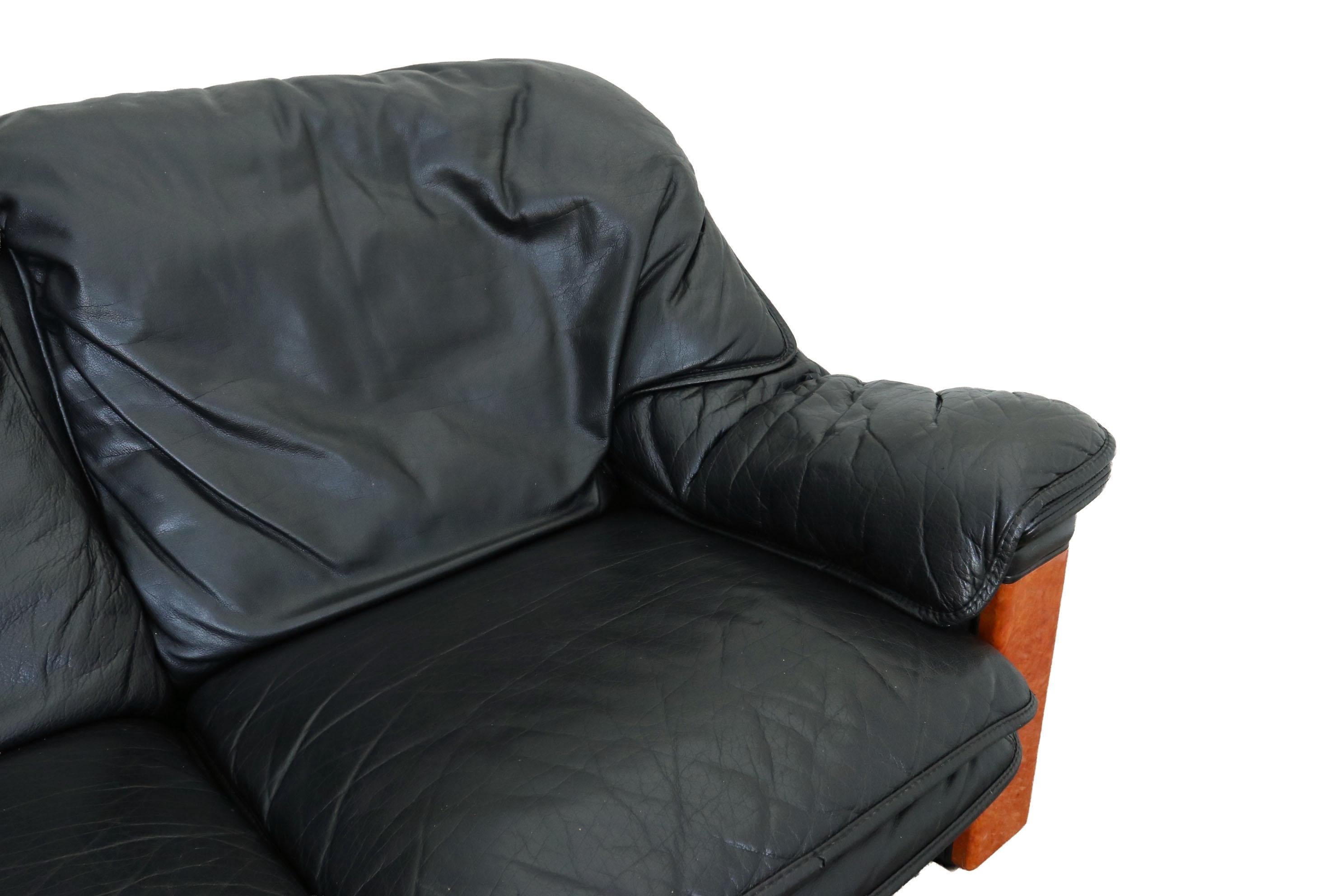 Paolo Gucci for Formitalia Black Leather and Burl Two-Seat Sofa