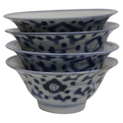 Set of 4 Chinese Blue and White Lotus Scroll Bowls, Qing Dynasty, 19th Century