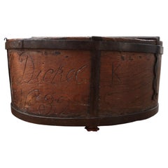 Mesure à grains en chêne à ferrures d'époque, n° 32, XIXe siècle
