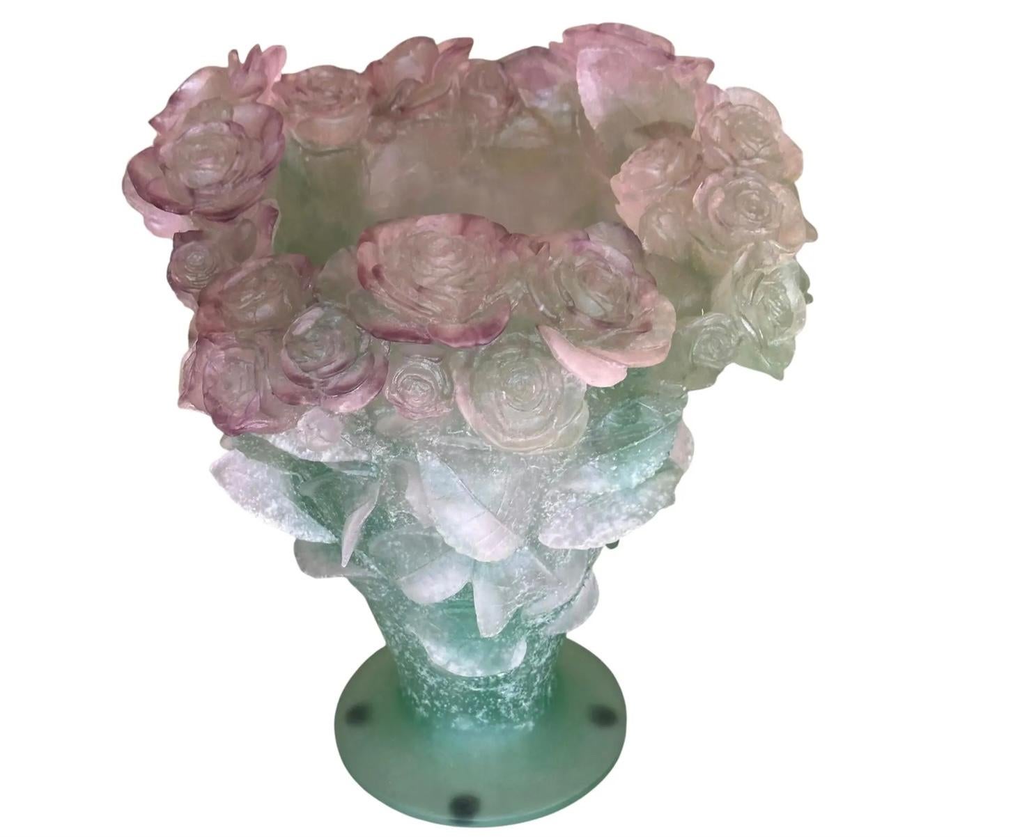 Art Déco Vaso grande di rose in vetro Greene & Greene Daum in vendita
