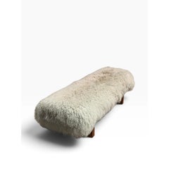 Panca imbottita in pelle di pecora in stile Mid-Century Modern