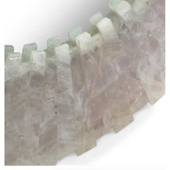Specchio moderno di design in cristallo di rocca con effetto “sunburst”