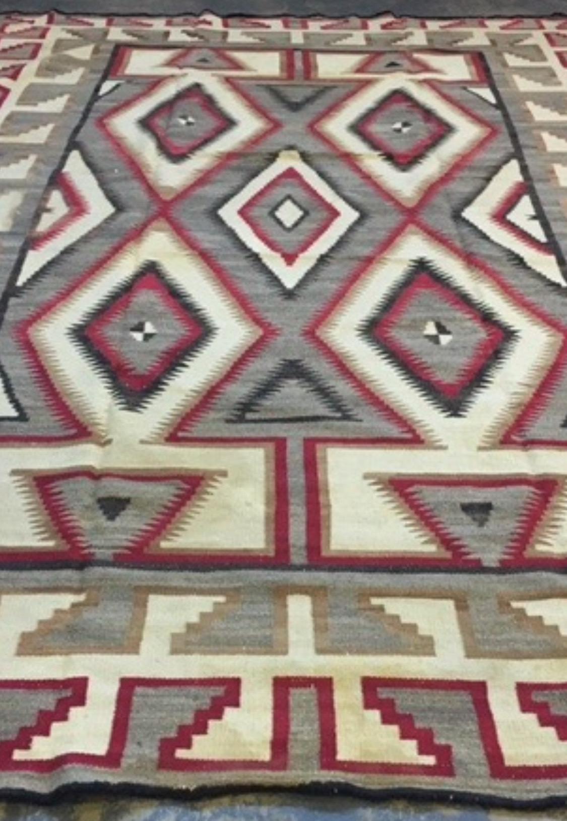 North American Rare Antique Native American Navajo Weaving Grey Ivory Rug, circa 1920s-1930s For Sale