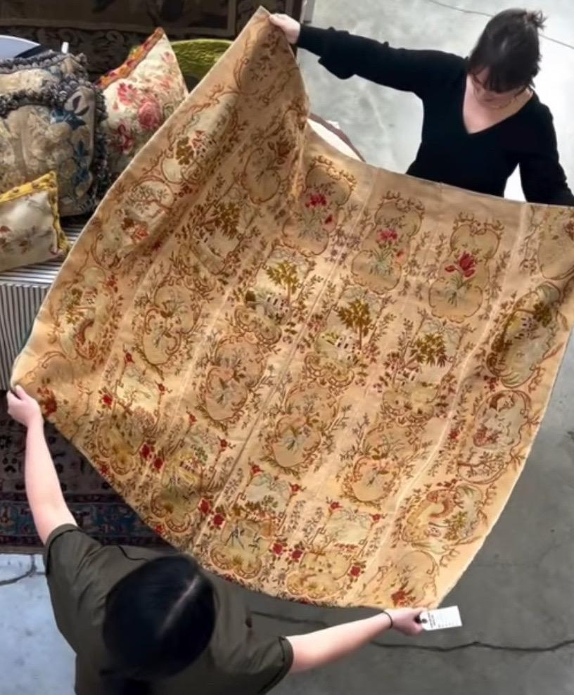 Tapiz decorativo francés de aguja Louis Philippe del siglo XIX en Bueno estado para la venta en New York, NY
