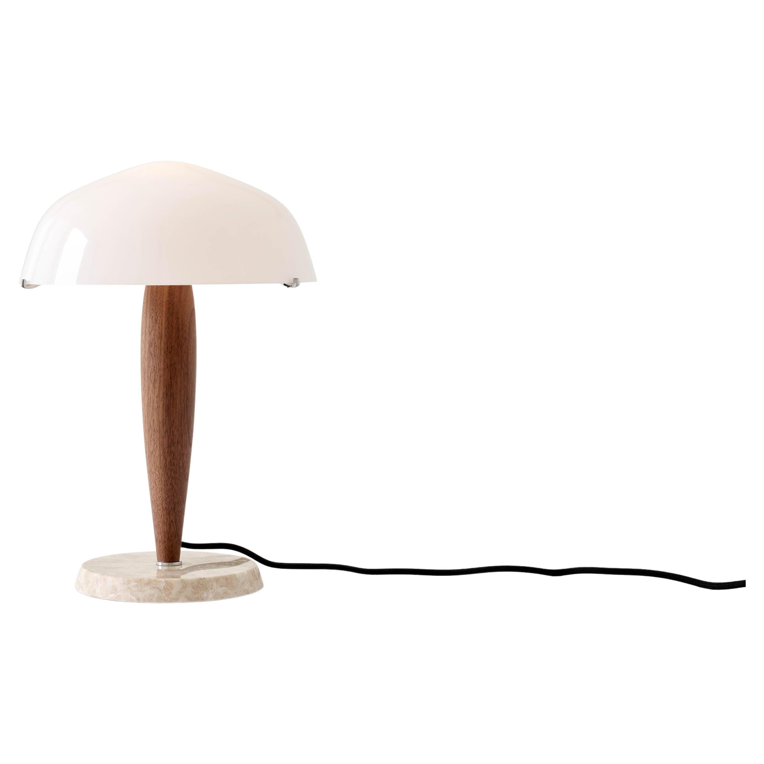 Herman SHY3, Vetro opalino w. Lampada da tavolo in noce e marmo crema per &Tradition