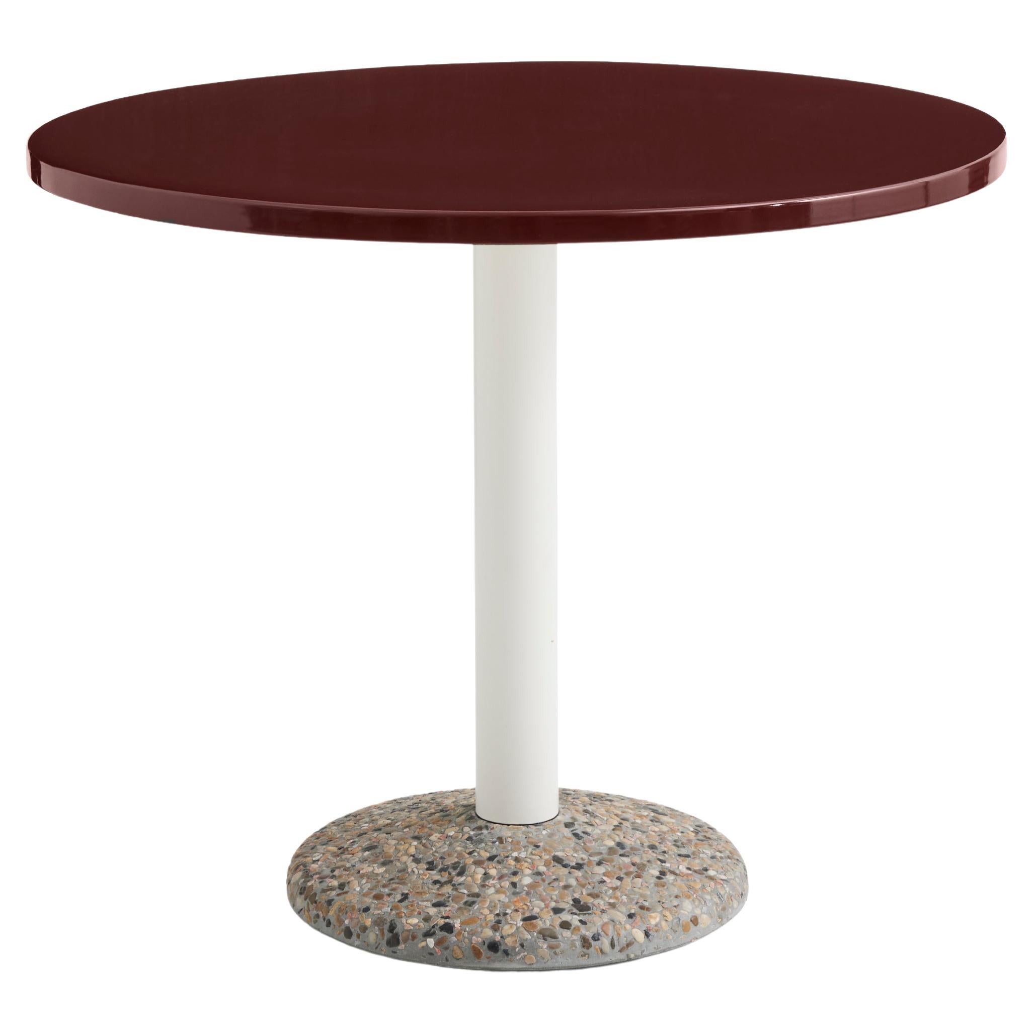 Table en céramique Ø90, extérieur - Porcelaine Bordeaux - par Iler Van Severen pour HAY