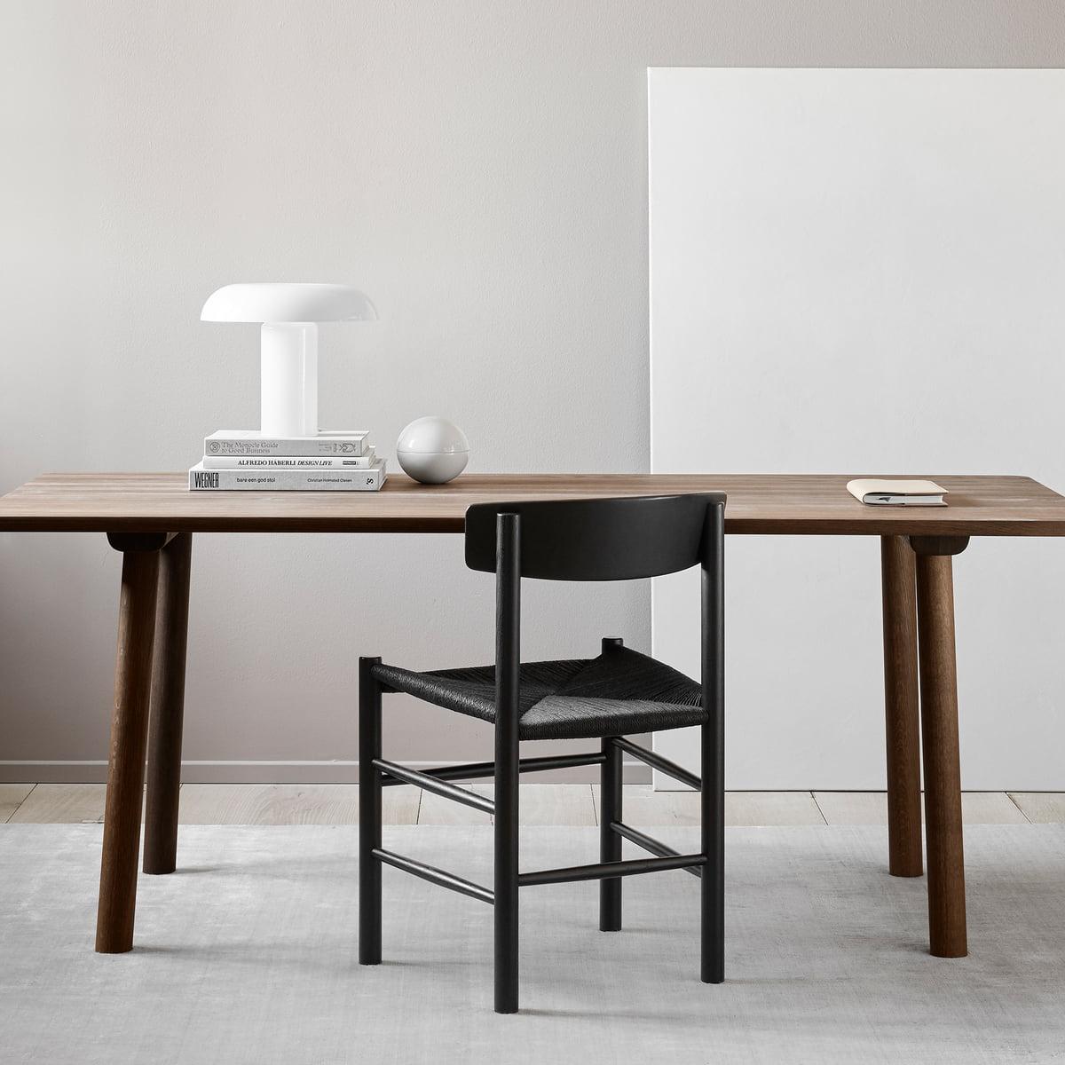 Versatile and iconic, the J39 is recognized for its timeless appeal and lasting durability.
Designed by Børge Mogensen and launched in 1947, it has been in continuous production for more than 75 years, and has been used in private homes, brasseries