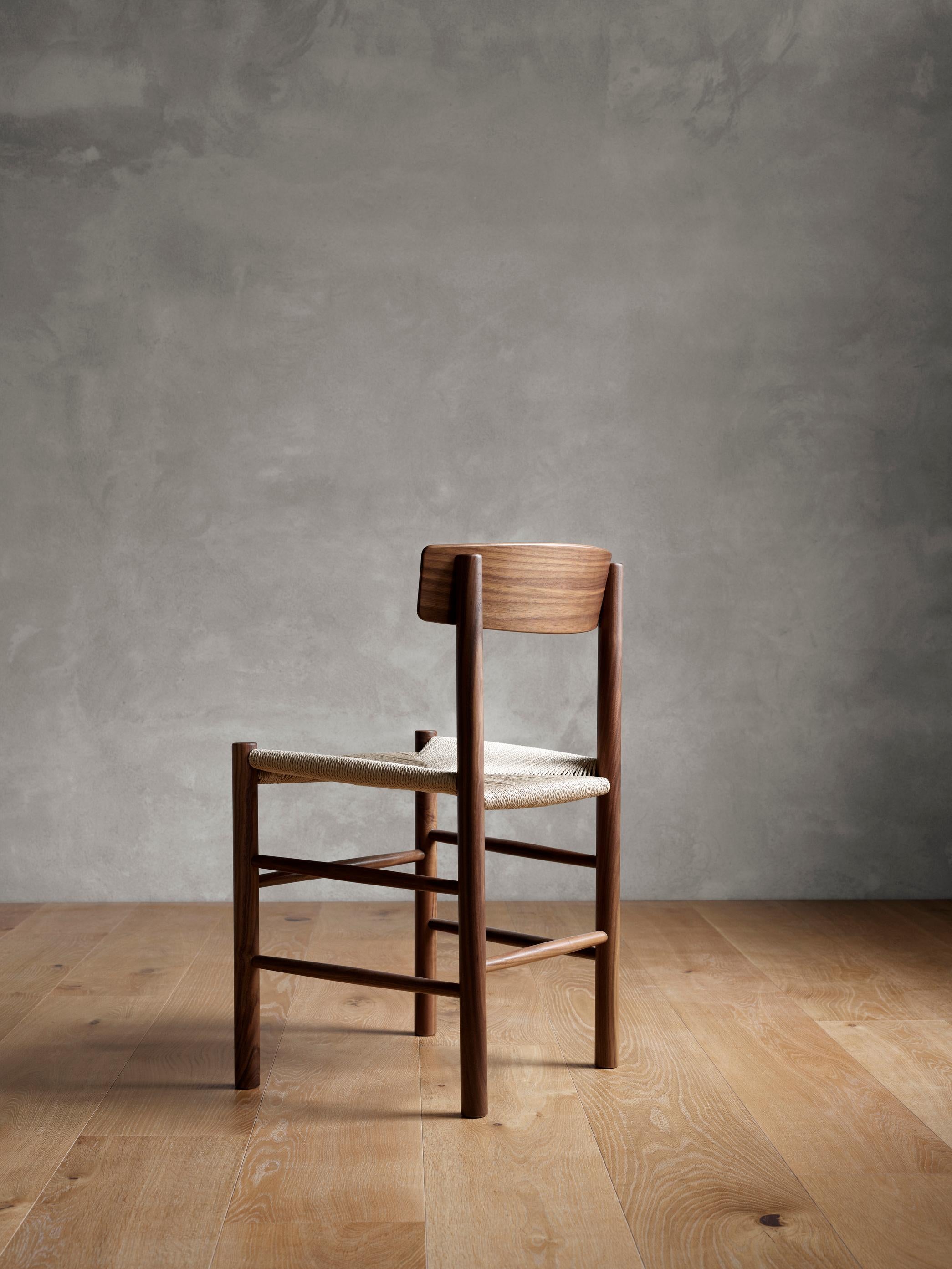 Børge Mogensen Paar J39 Mogensen Stühle, Naturpapier Corde/geölter Nussbaum im Angebot 2