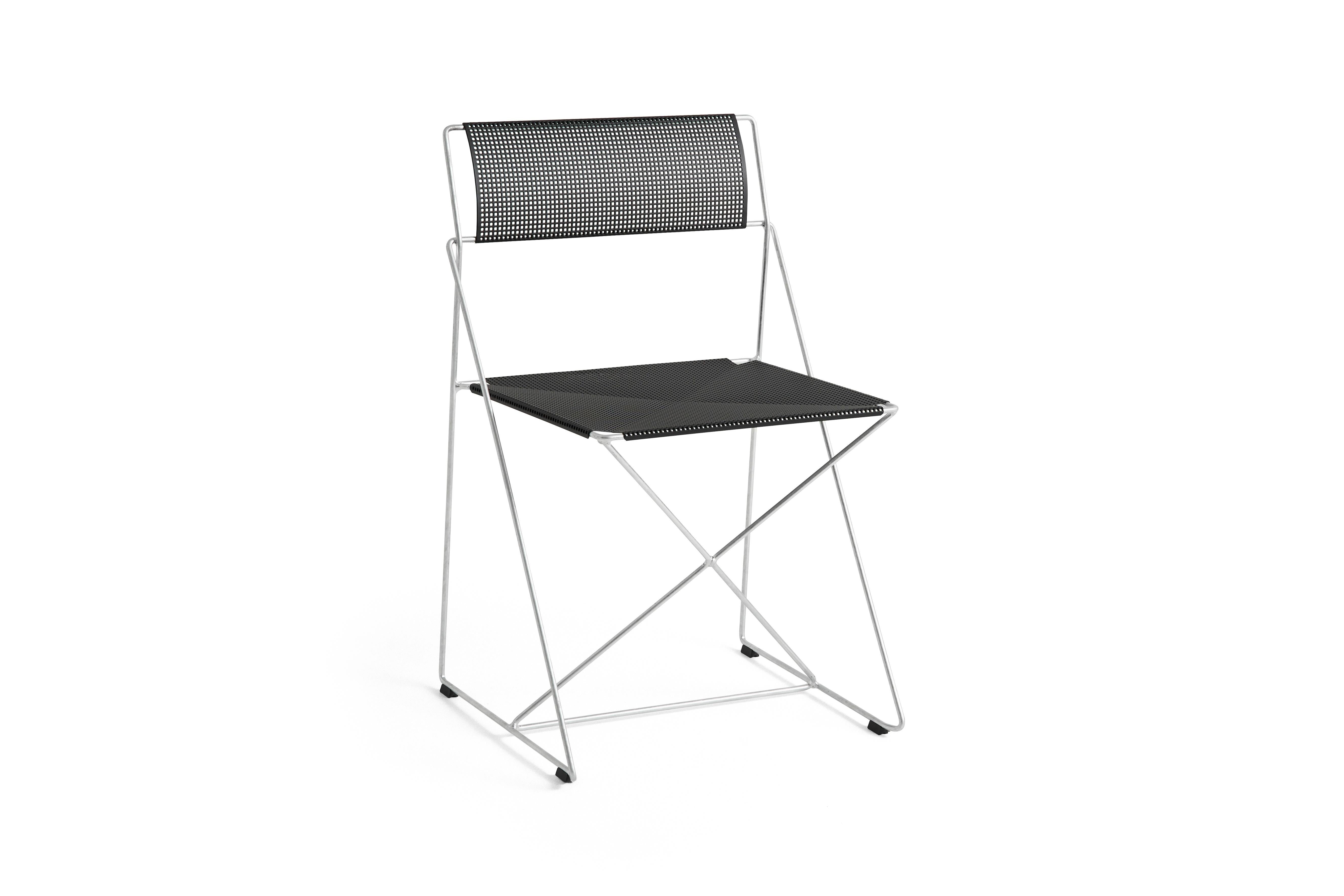 Minimaliste Lot de 4 chaises X-Line base galvanisée/assise/dossier laqué noir pour le foin en vente