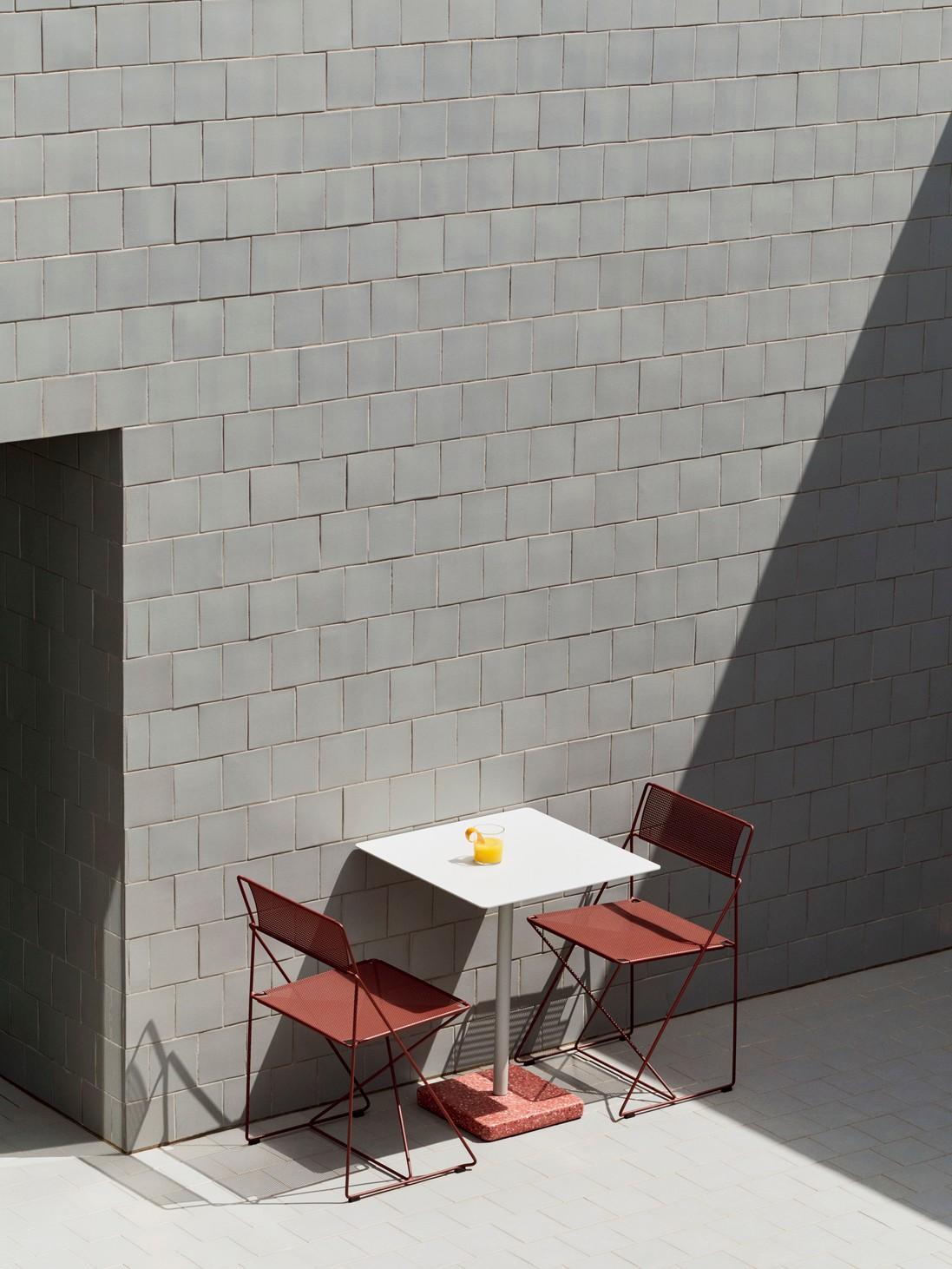 Ensemble de 4 chaises Steel-Line en acier poudré rouge de Niels Jørgen Haugesen Neuf - En vente à Dubai, AE