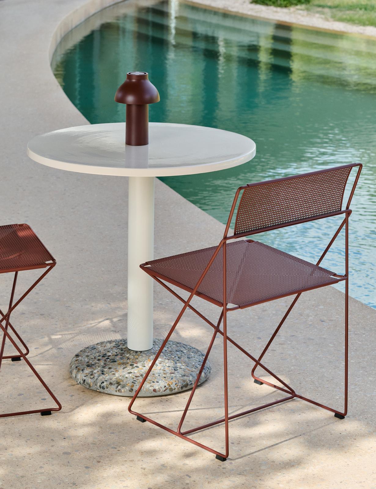 Galvanisé Ensemble de 4 chaises Steel-Line en acier poudré rouge de Niels Jørgen Haugesen en vente
