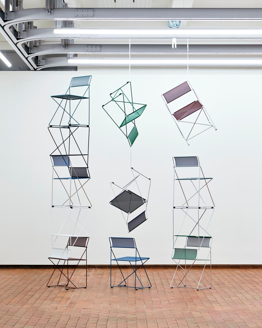 Lot de 4 chaises d'intérieur X-Line Chromed Base & Seat/Back by Niels Jørgen Haugesen en vente 2