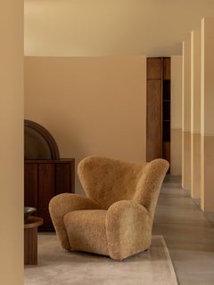 The Tired Man Lounge Chair -Sheepskin Honey/Oak by Flemming Lassen for Audo