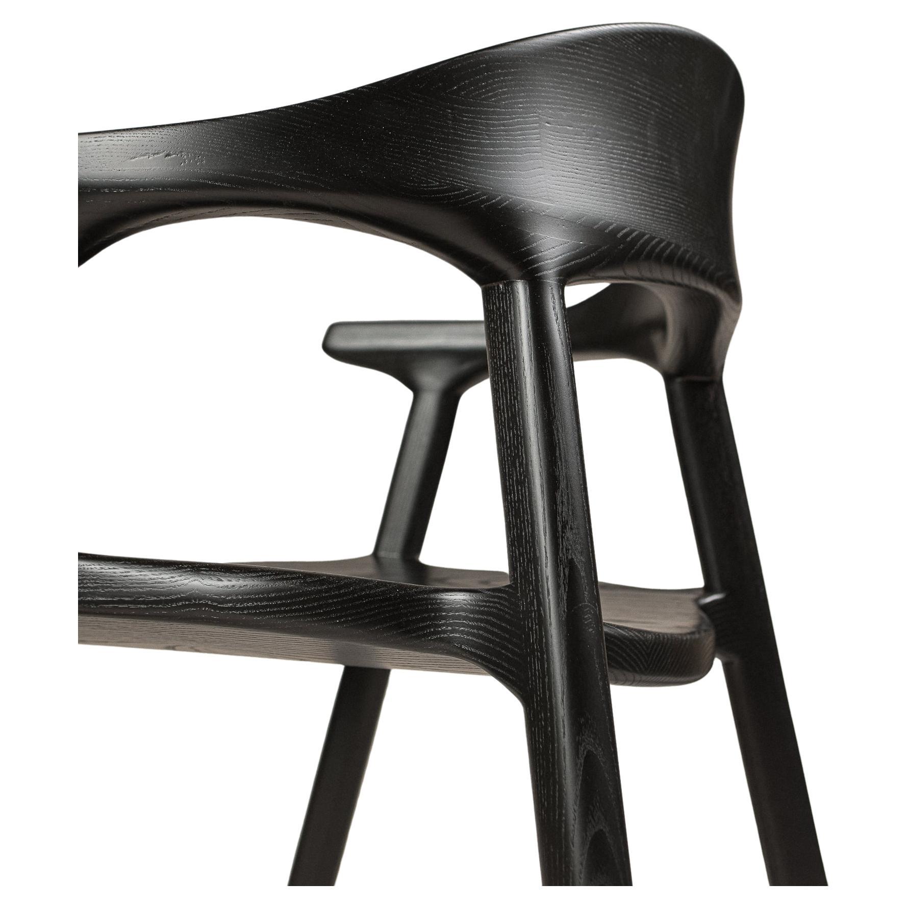 Chaise de salle à manger Karve en bois massif, en frêne noir, par Möbius Objects