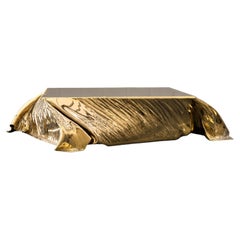 Mesa de centro «Tornado» de Levitaz, en bronce fundido pulido a espejo, estilo contemporáneo
