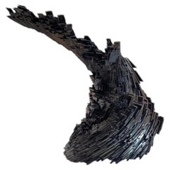 Matrix 01, forma cubica astratta e scultorea, stile contemporaneo, finitura grafite satinata