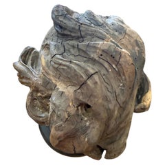 Scultura antica del XVIII secolo: testa di putto intagliata in legno di tiglio su piedistallo