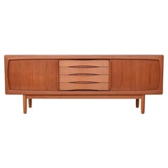 Danish symmetric sideboard in teak Dyrlund Denmark 1960