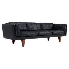 Illum Wikkelso model V11 sofa in black leather Holger Christiansen Denmark 1960