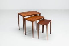 Tavolini impilabili di Erik Riisager Hansen in teak, Haslev, Danimarca, 1960