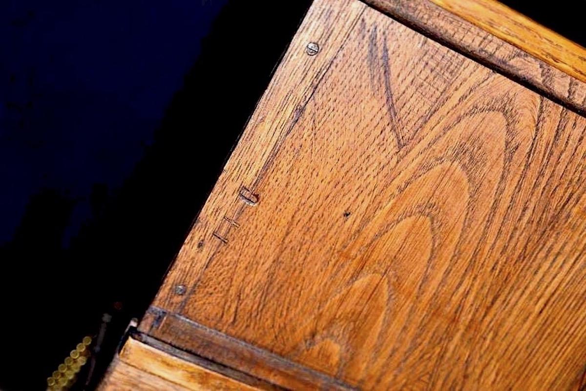 Assiette de bureau Louis XVI en parqueterie d'acajou doré en vente 6