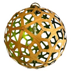 La lámpara colgante «Coral», respetuosa con el medio ambiente, de David Trubridge
