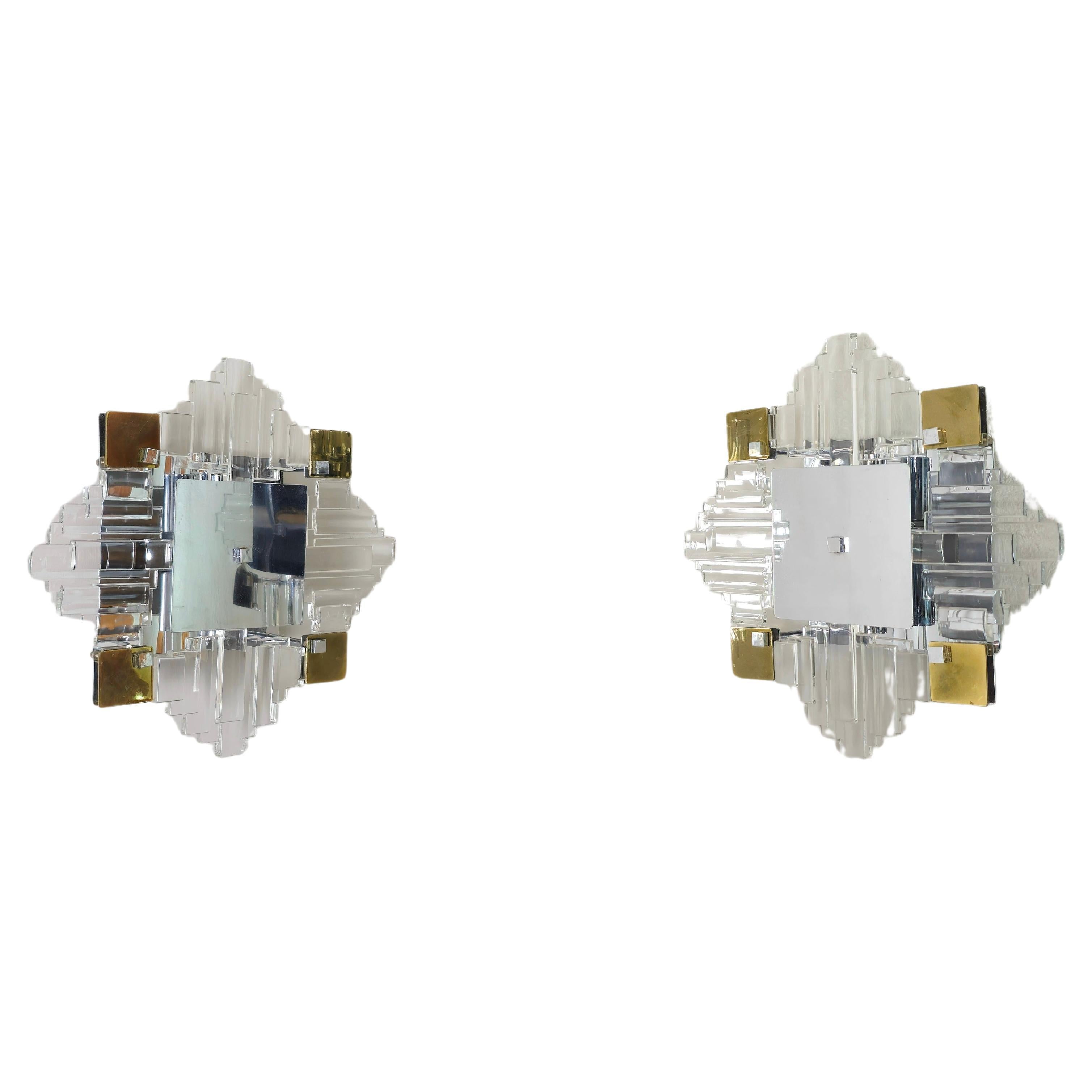 Mid-Century Modern Pair of Wall Lights Sconces Glass Metal G. Sciolari Stilkronen Mid Century 1970s For Sale