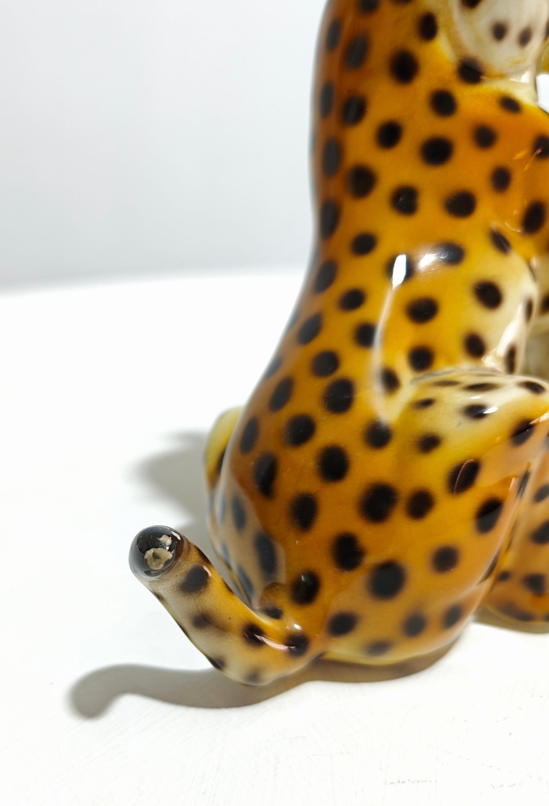 Deux guépards en céramique peints à la main par Ronzan design Italie années 70 Mid-Century Modern en vente 3