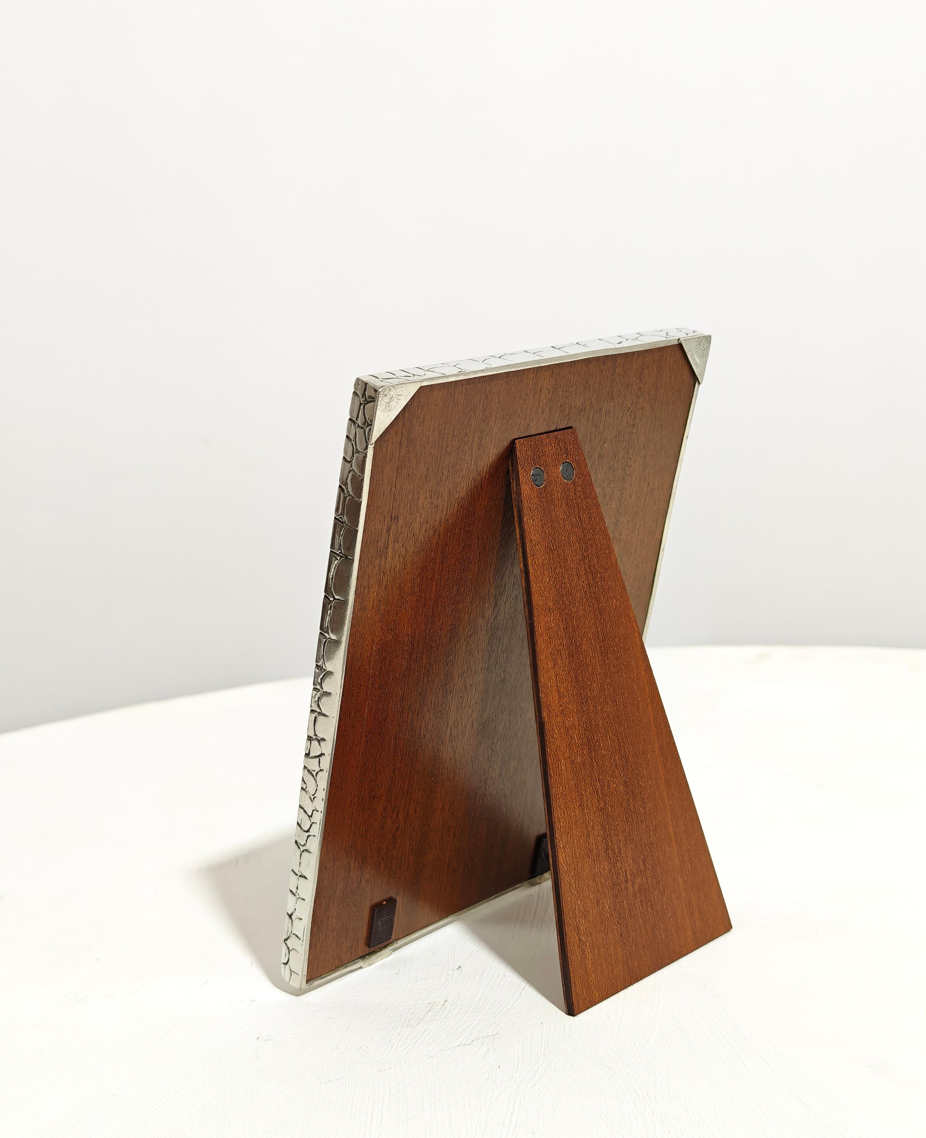 Mid-Century Modern Photo Frame With Crocodile Effect Tin 95% Production Italy  1990/2000 For Sale