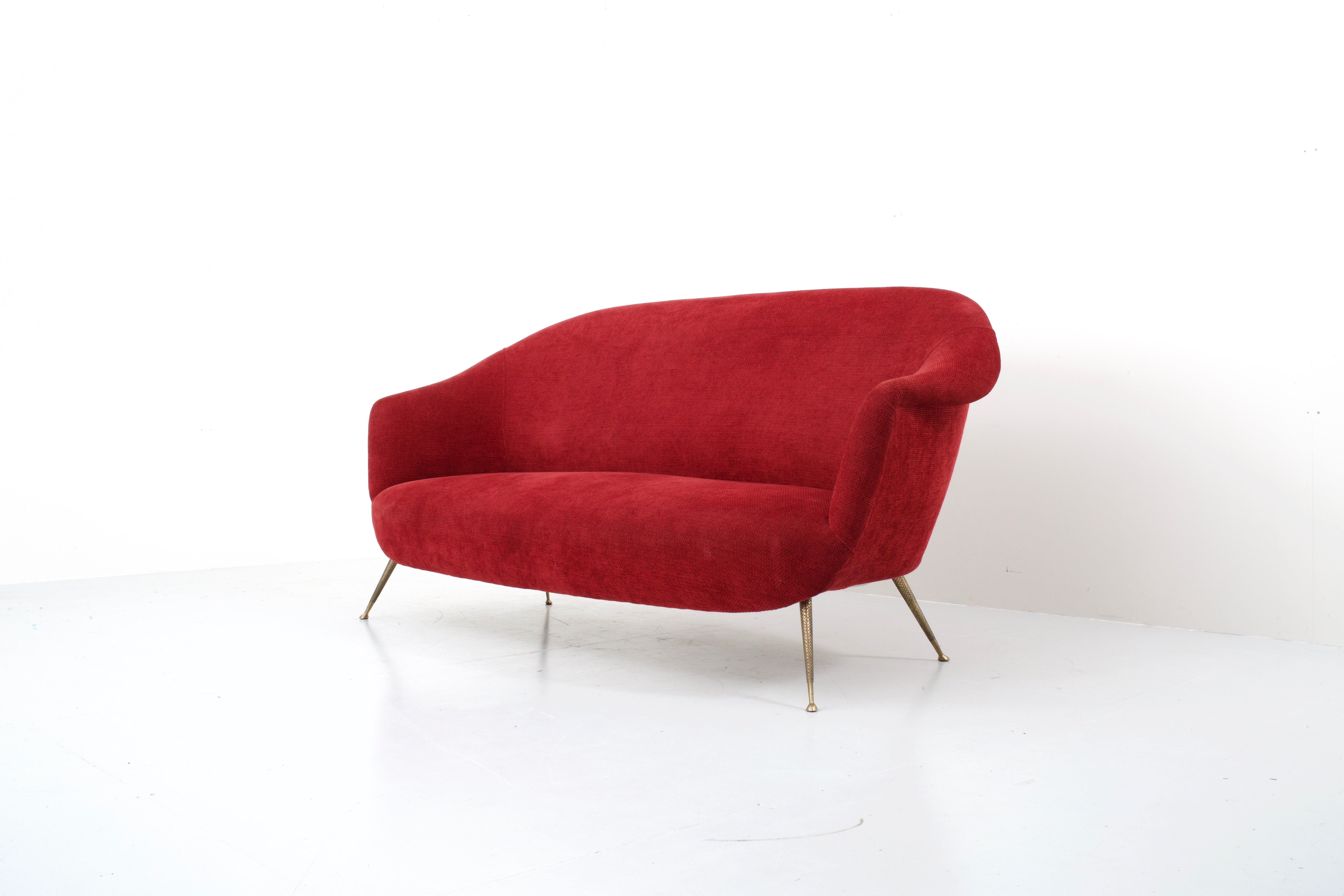 Dreisitzer-Sofa aus Messing und Stoff, Italien, 1960er Jahre